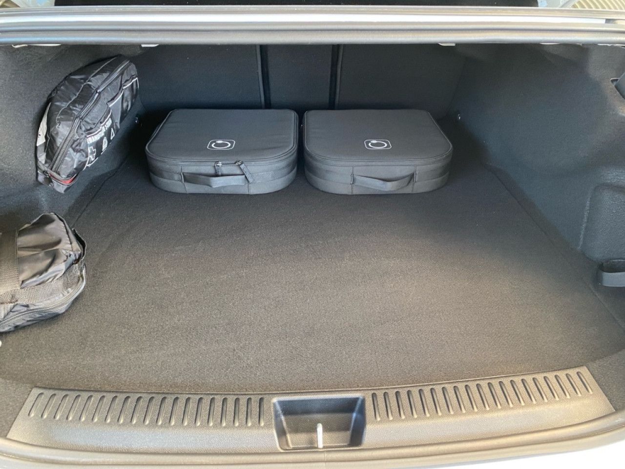 Mercedes-Benz E-Klasse – Bild 10