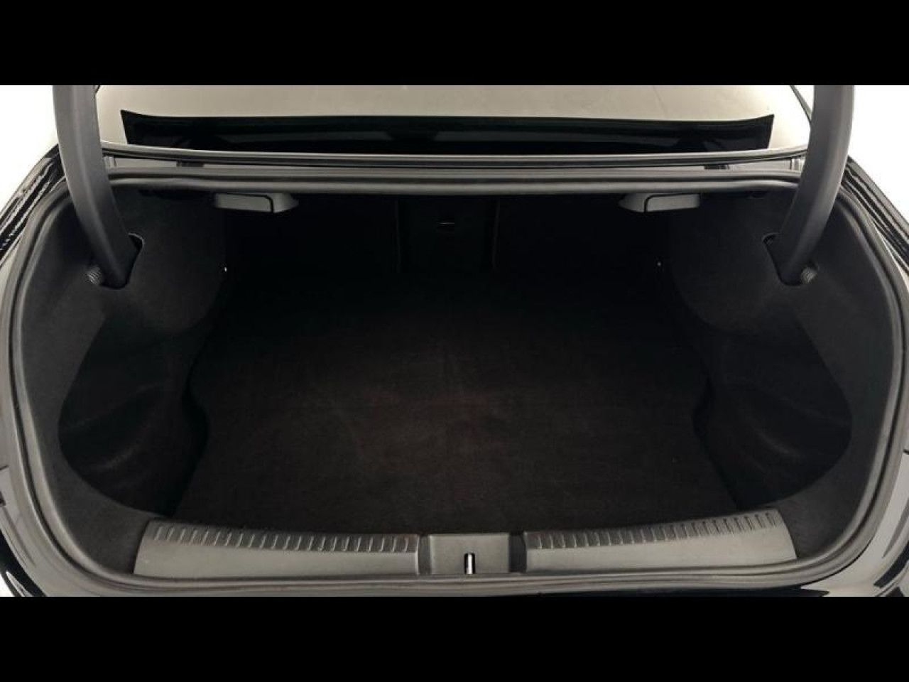 Photo du v&eacute;hicule 14 / 18