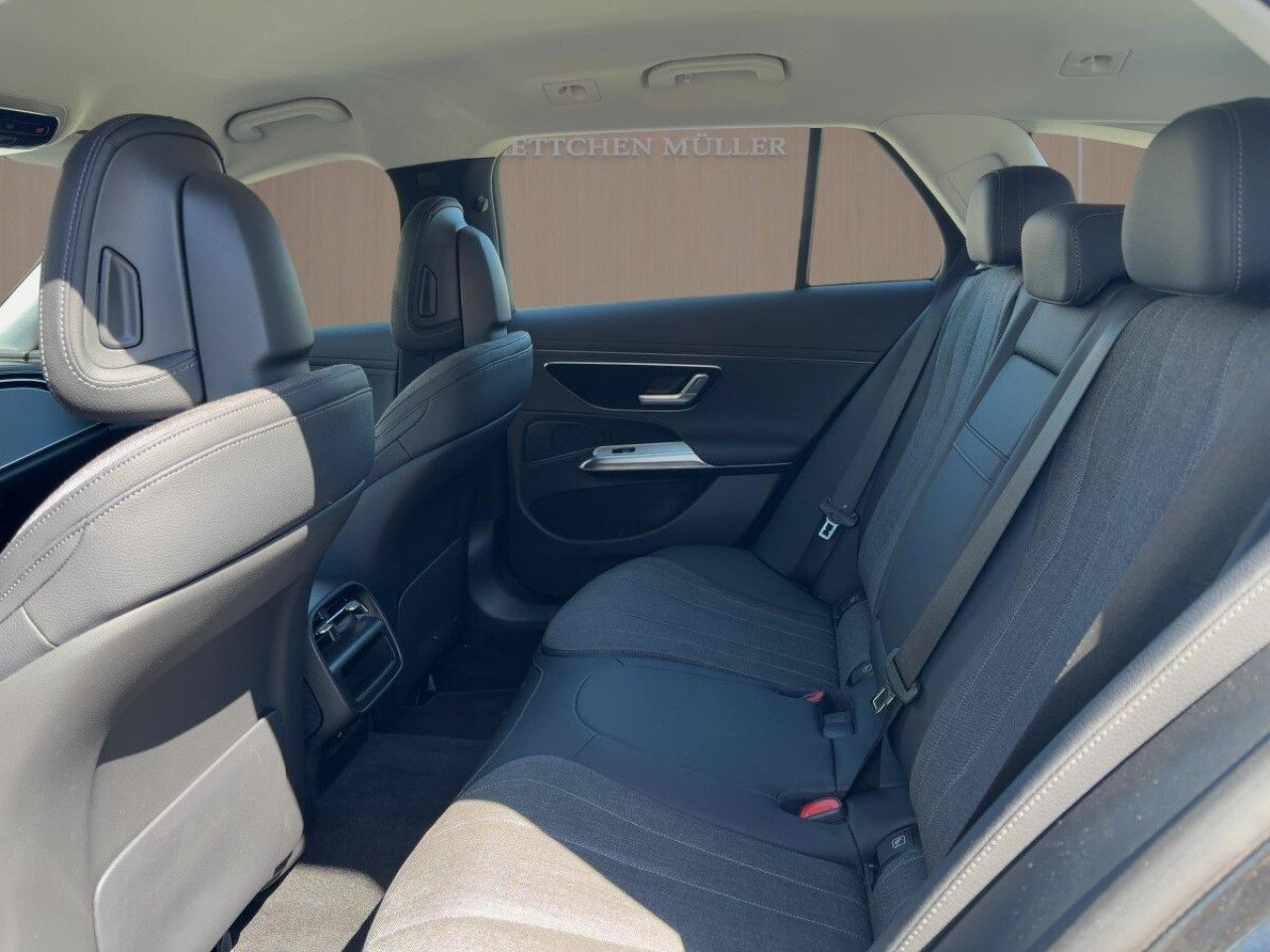 Mercedes-Benz E-Klasse – Bild 7