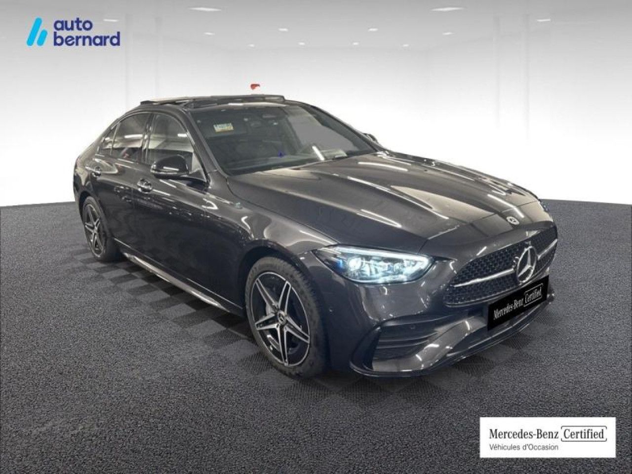 Photo du v&eacute;hicule 3 / 18