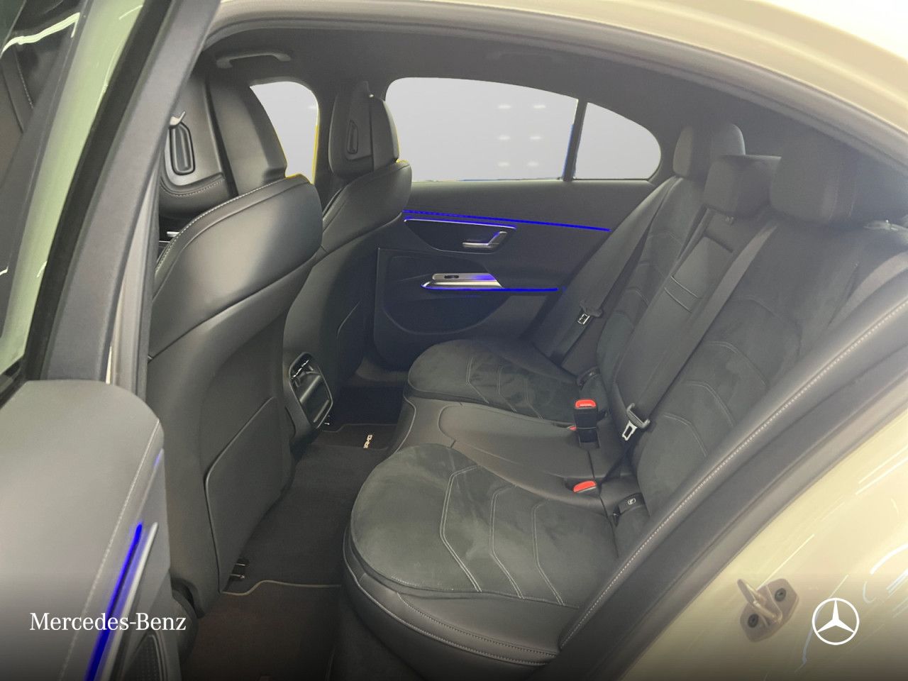 Mercedes-Benz E-Klasse – Bild 9