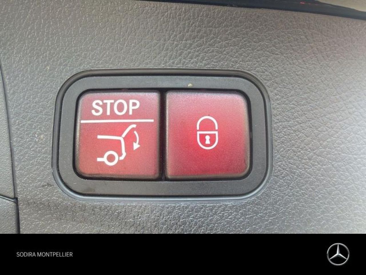 Photo du v&eacute;hicule 16 / 18