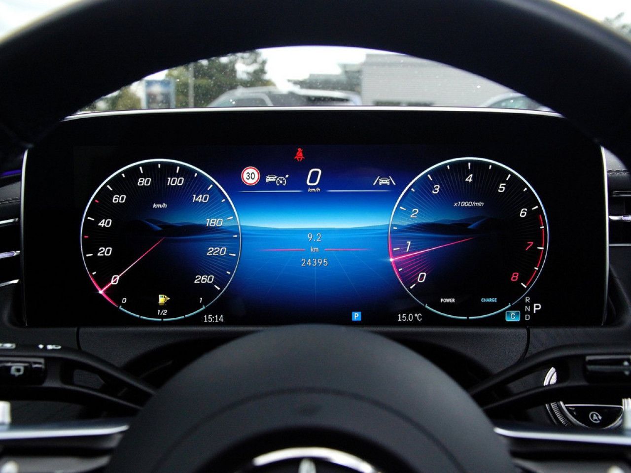 Mercedes-Benz E-Klasse – Bild 15