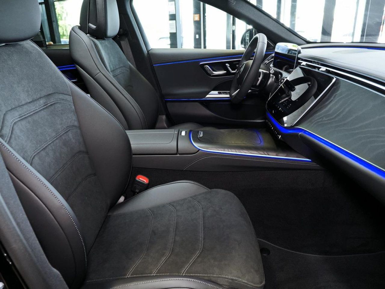 Mercedes-Benz E-Klasse – Bild 12