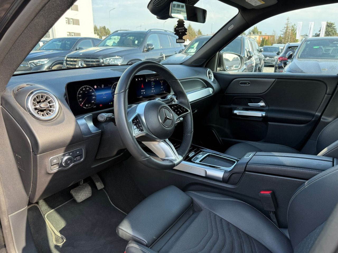 Zdj&eogon;cie pojazdu 6 / 6