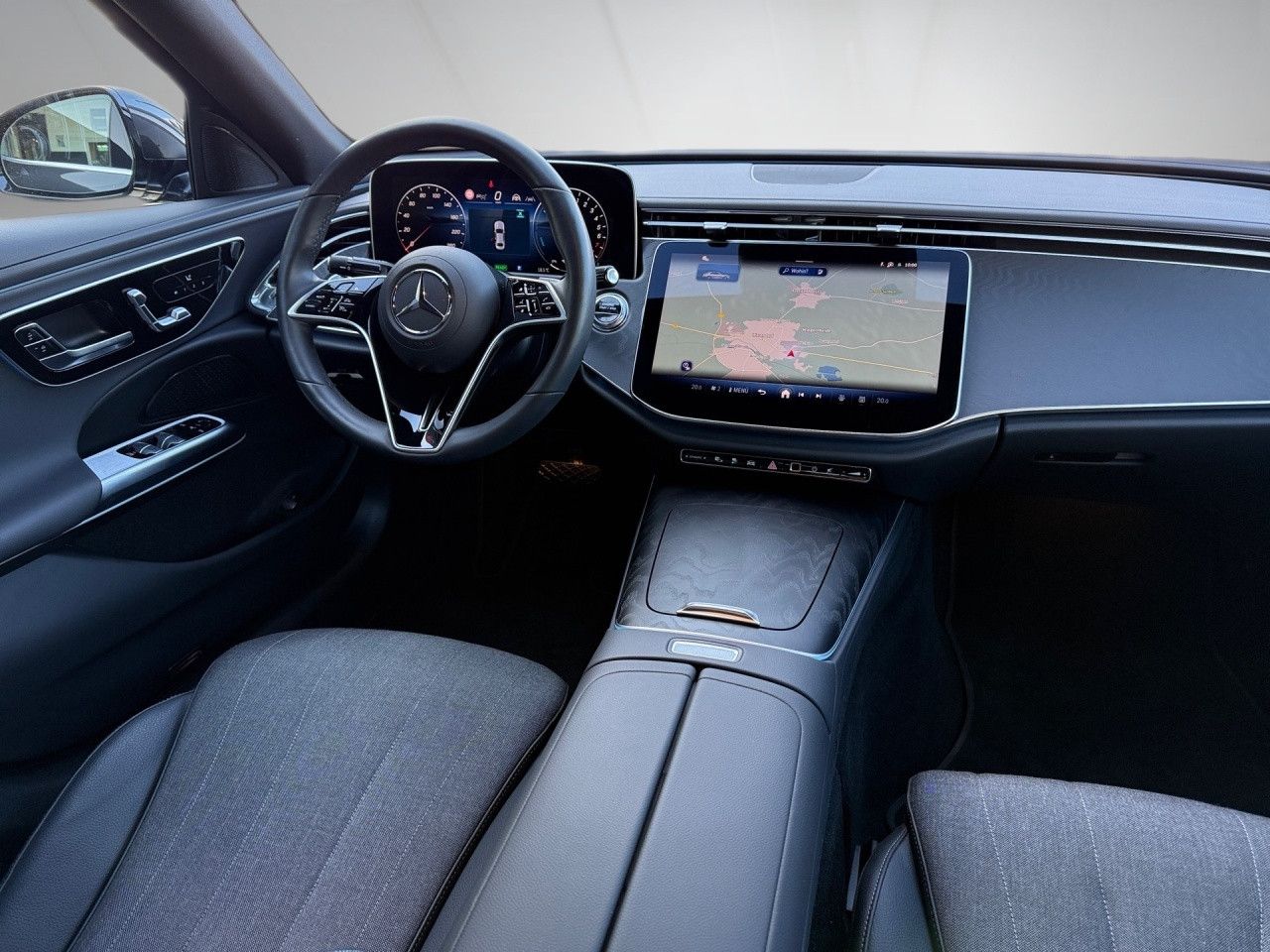 Mercedes-Benz E-Klasse – Bild 22