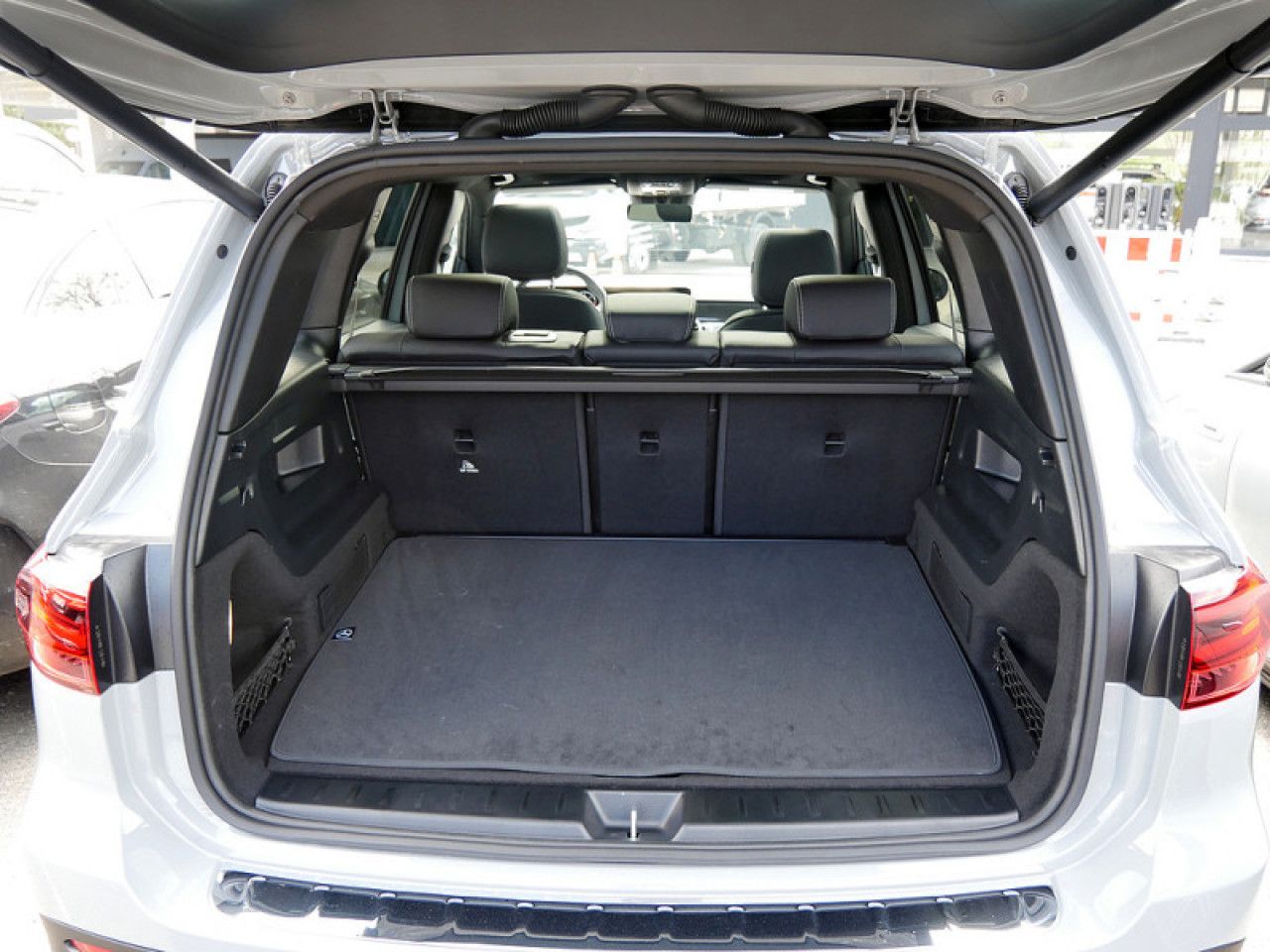 Mercedes-Benz GLB – Bild 11