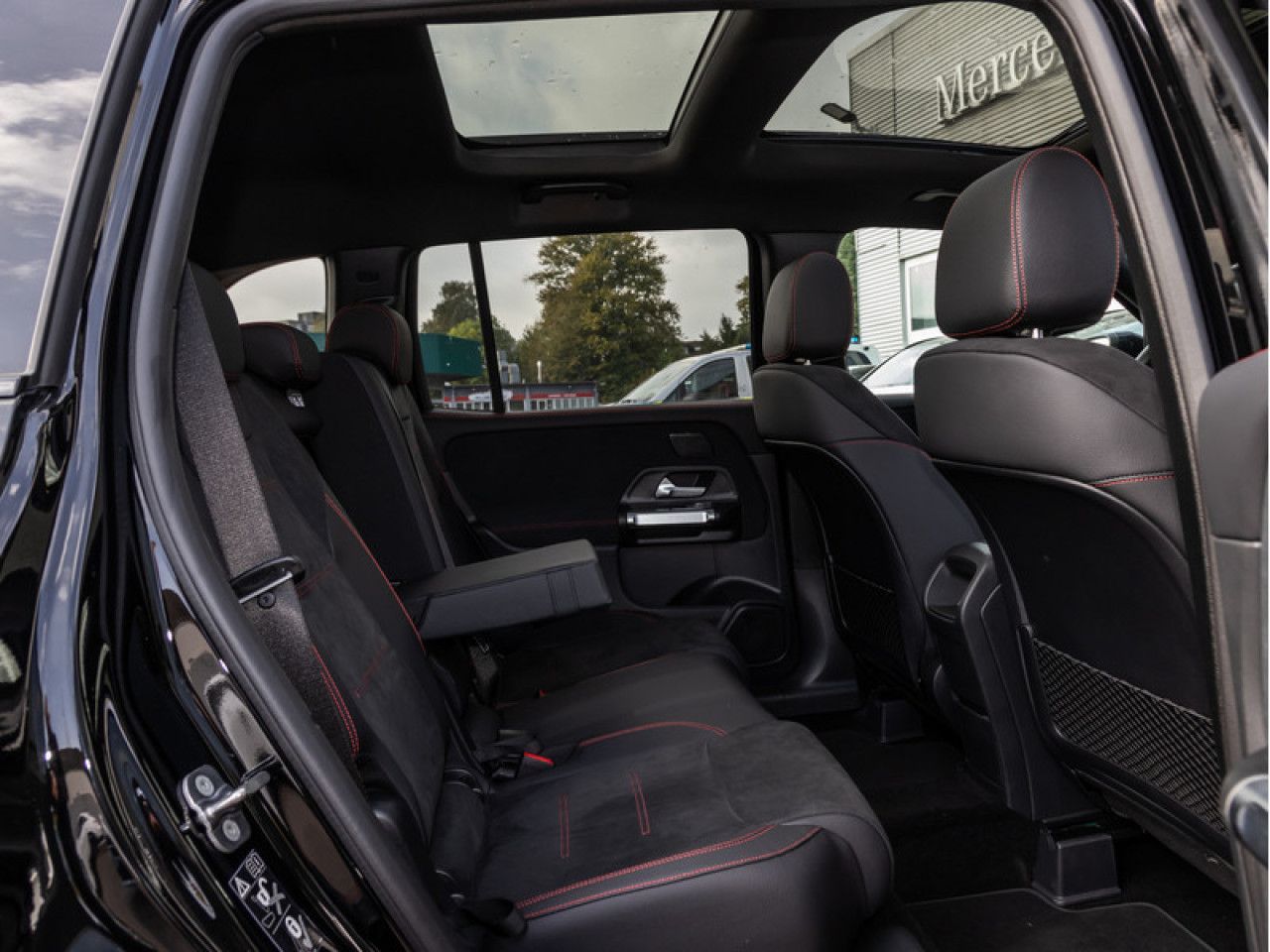 Mercedes-Benz GLB – Bild 9