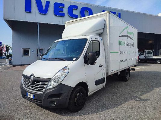 Vehicle image 1 / 9