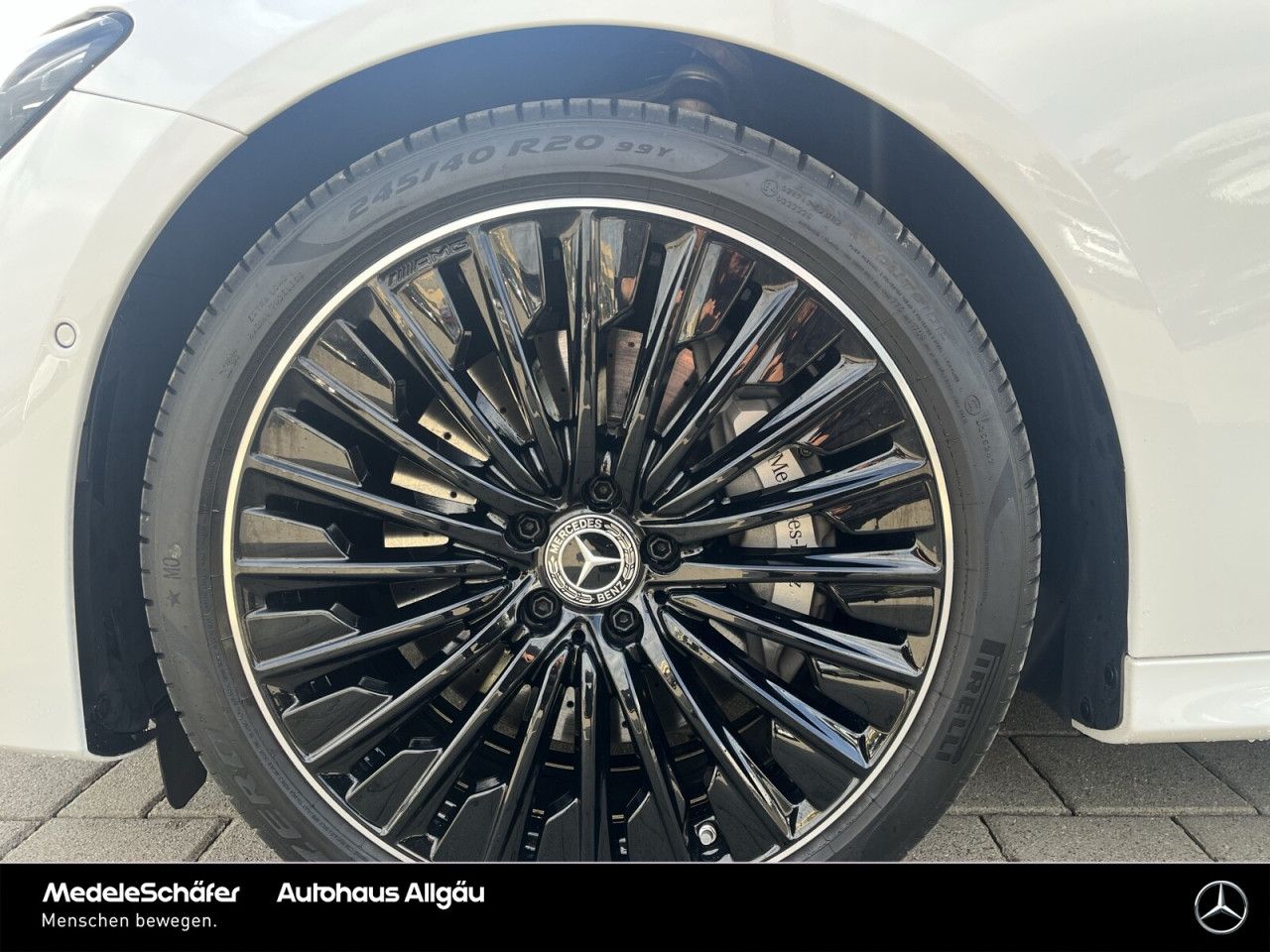 Mercedes-Benz E-Klasse – Bild 22