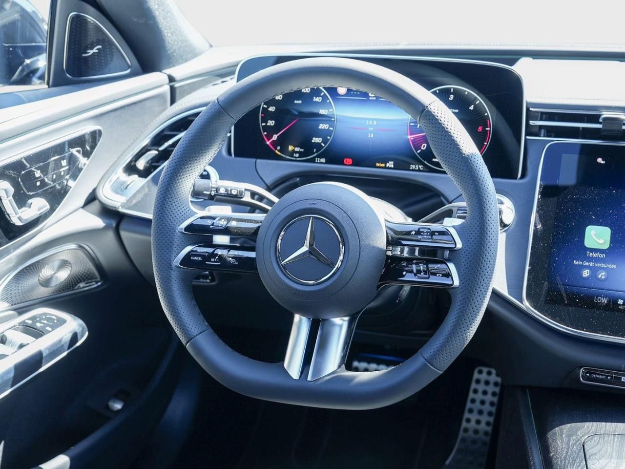 Mercedes-Benz E-Klasse – Bild 8