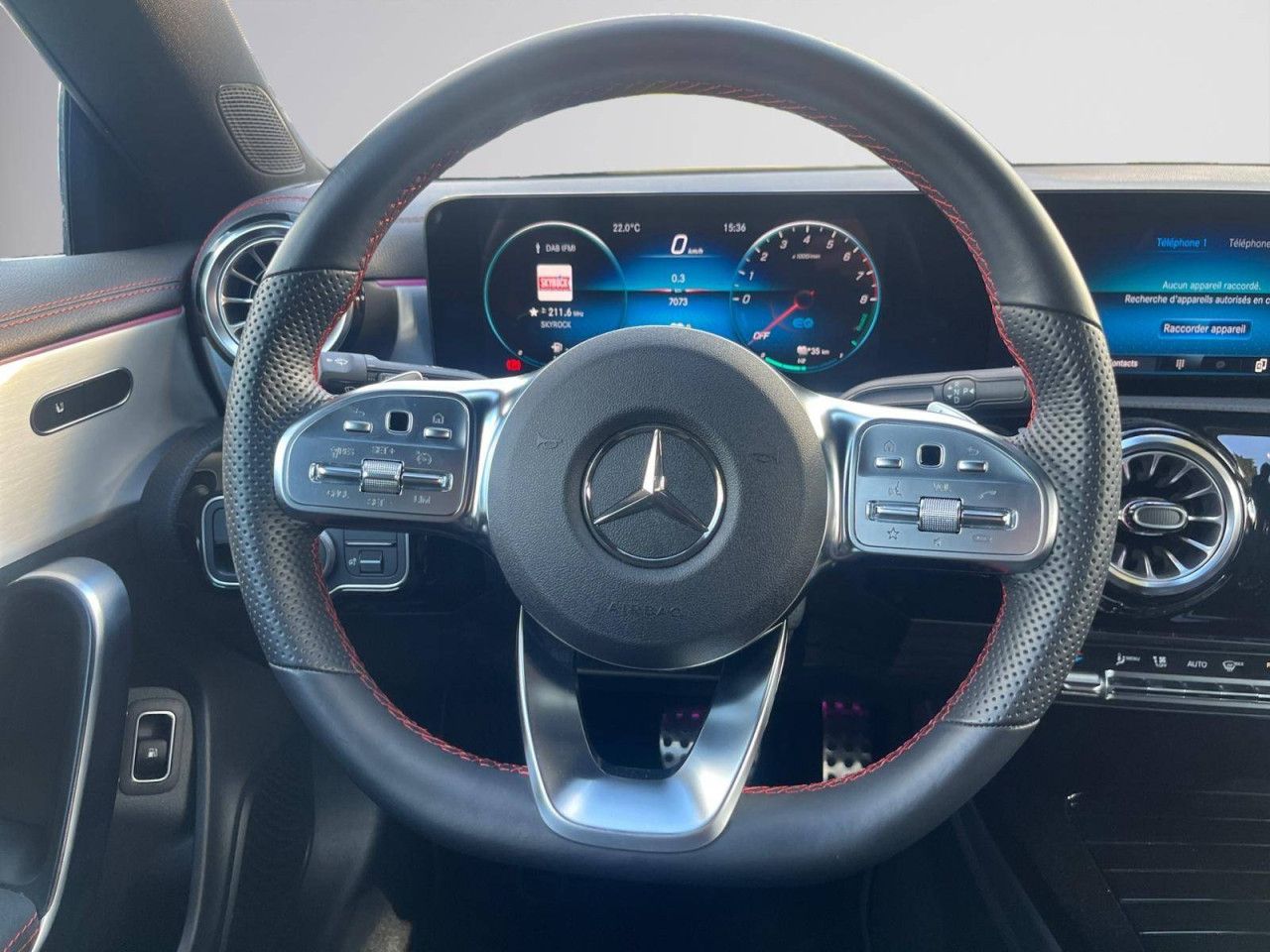 Photo du v&eacute;hicule 14 / 18