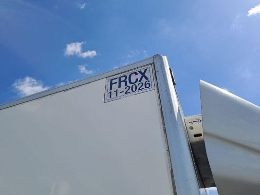 Vehicle image 8 / 22