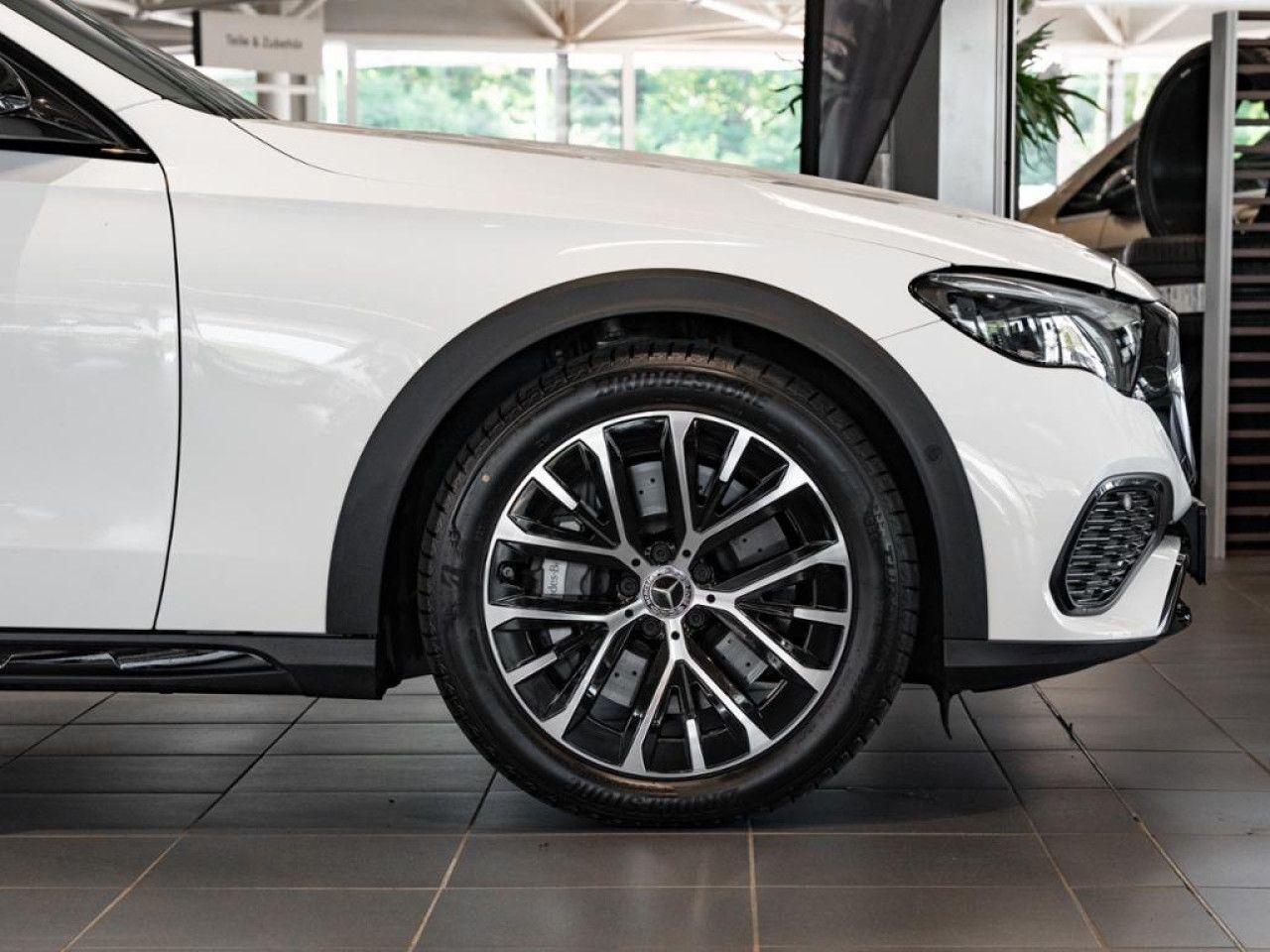 Mercedes-Benz E-Klasse – Bild 22