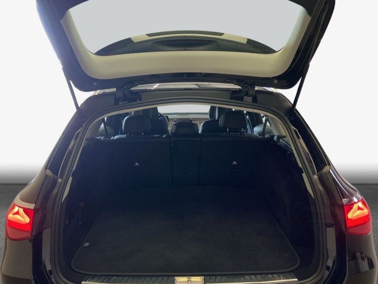 Mercedes-Benz E-Klasse – Bild 8