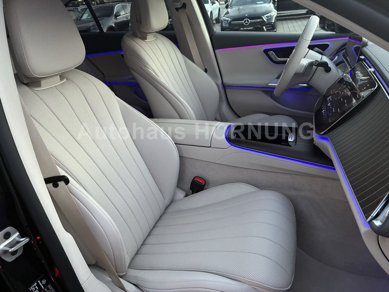 Mercedes-Benz E-Klasse – Bild 16