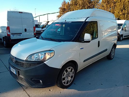 Vehicle image 1 / 12