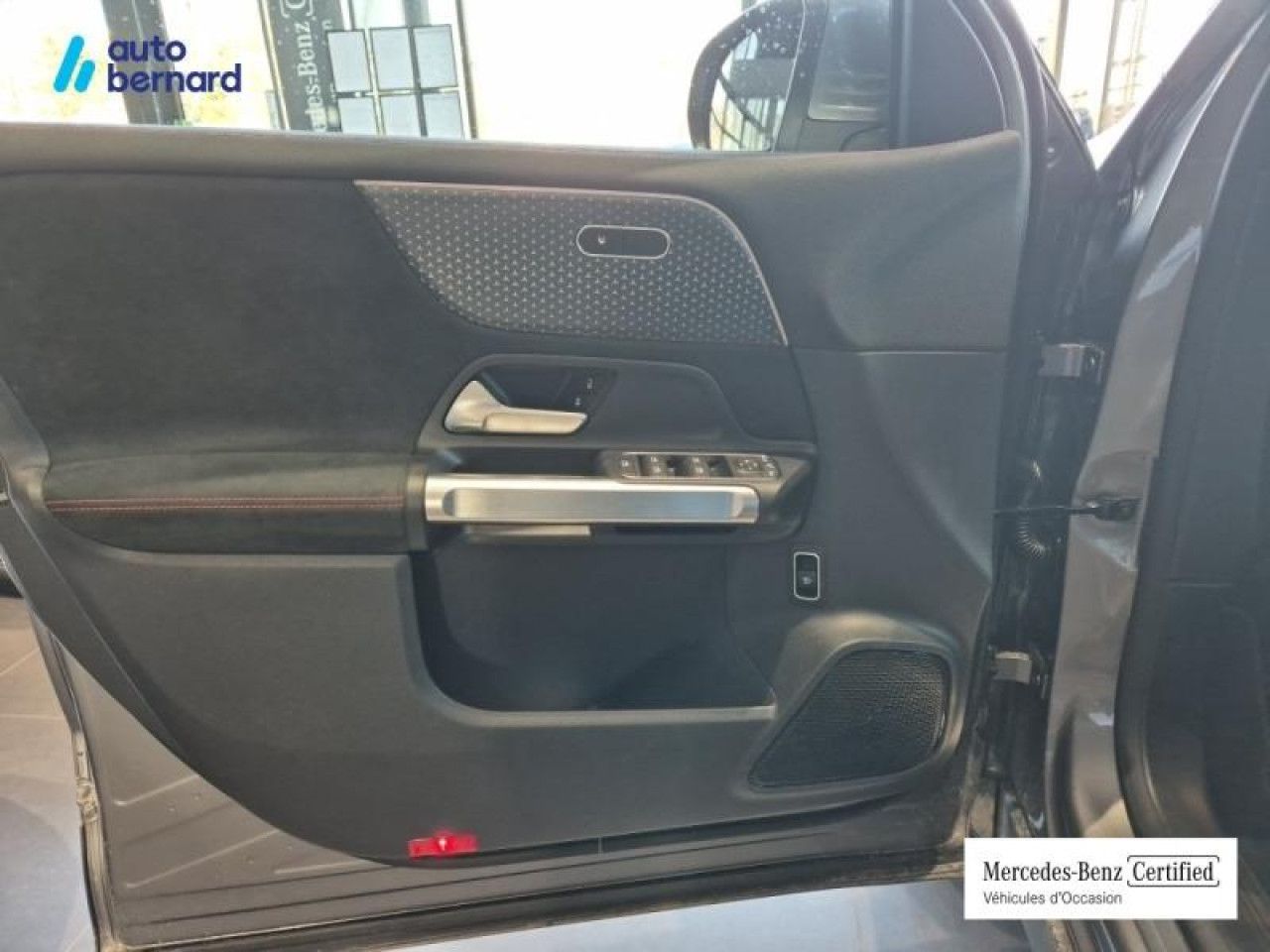 Photo du v&eacute;hicule 14 / 18