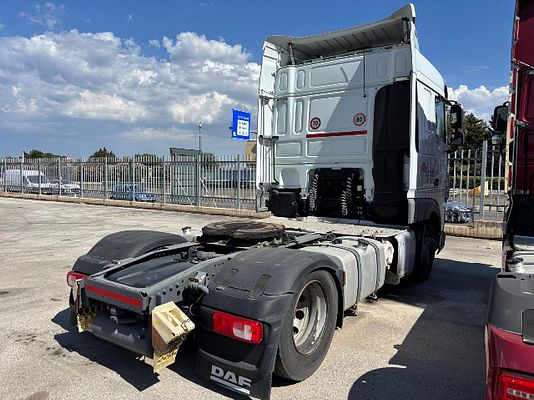 Vehicle image 4 / 4