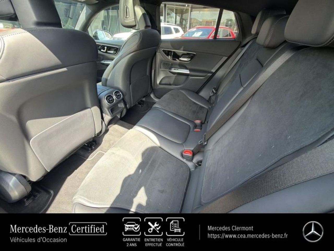 Photo du v&eacute;hicule 17 / 18