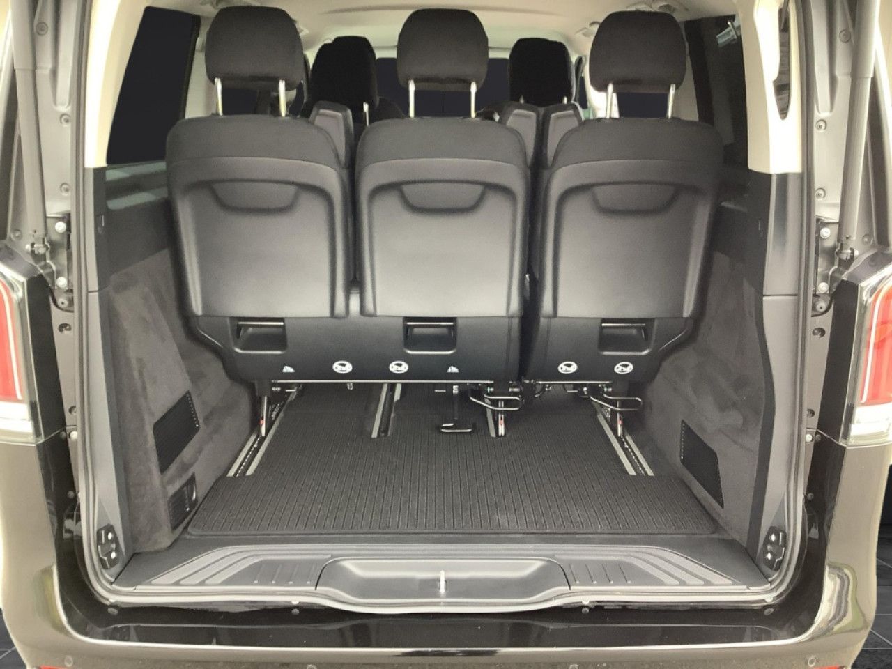 Mercedes-Benz EQV – Bild 13