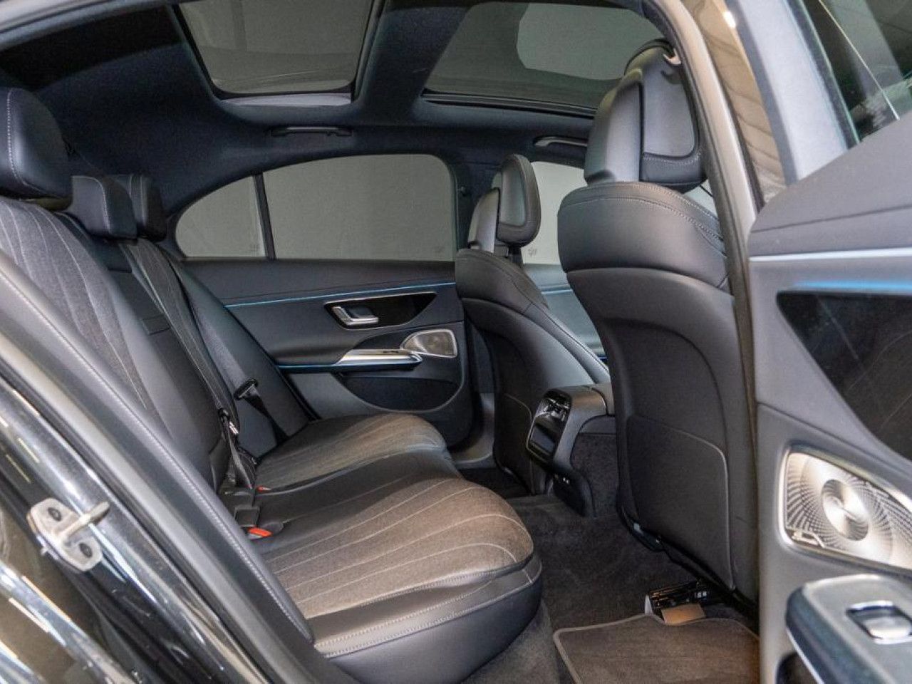 Mercedes-Benz E-Klasse – Bild 8