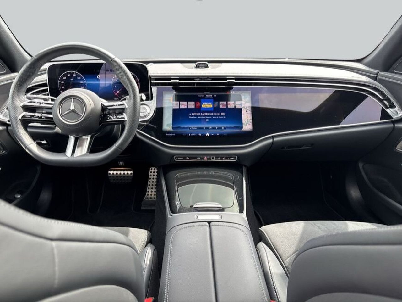 Mercedes-Benz E-Klasse – Bild 13