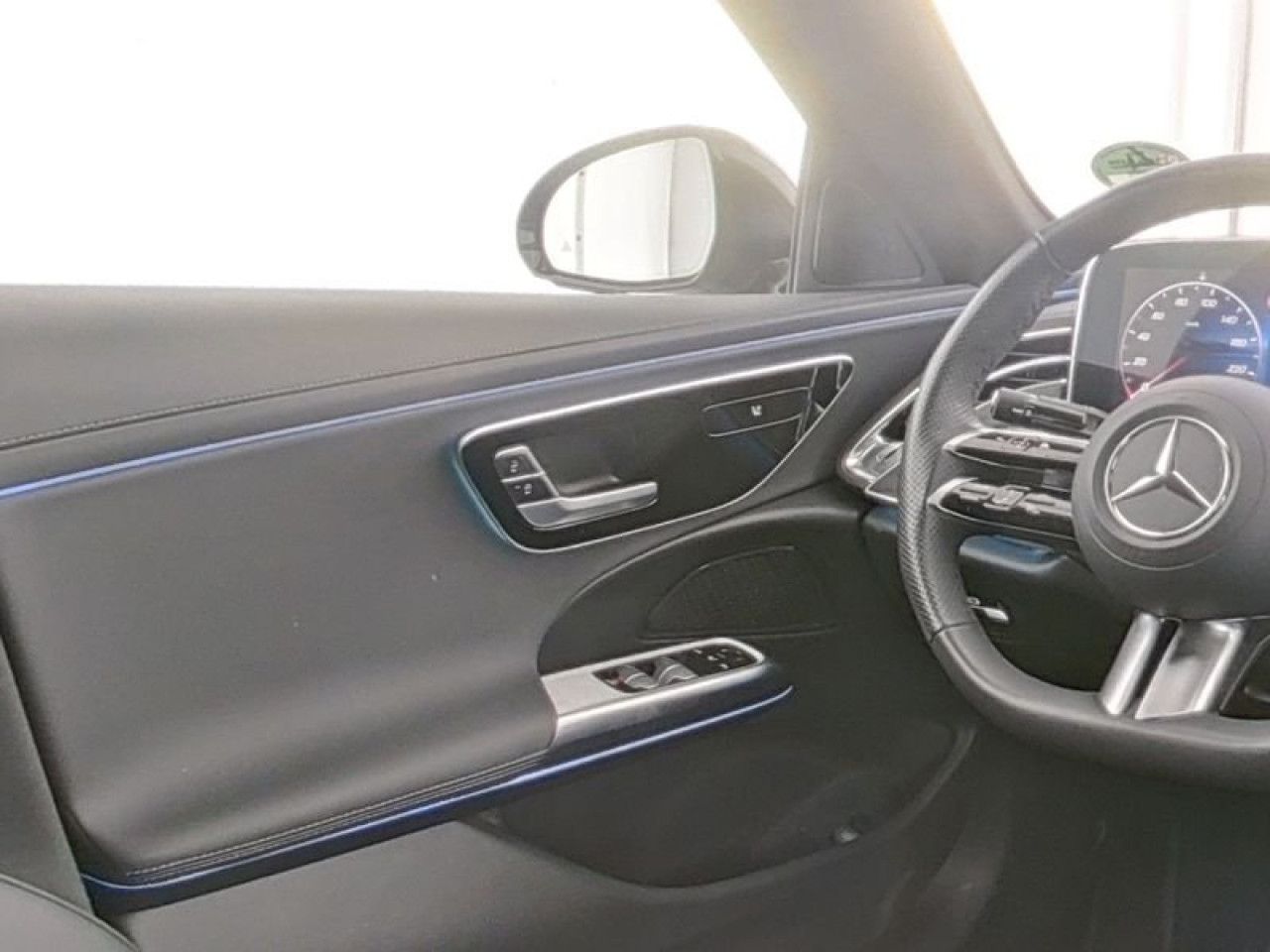 Mercedes-Benz E-Klasse – Bild 8