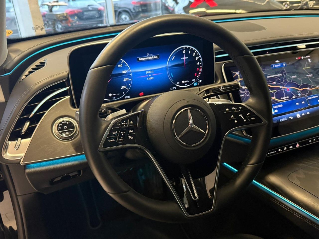 Mercedes-Benz E-Klasse – Bild 13