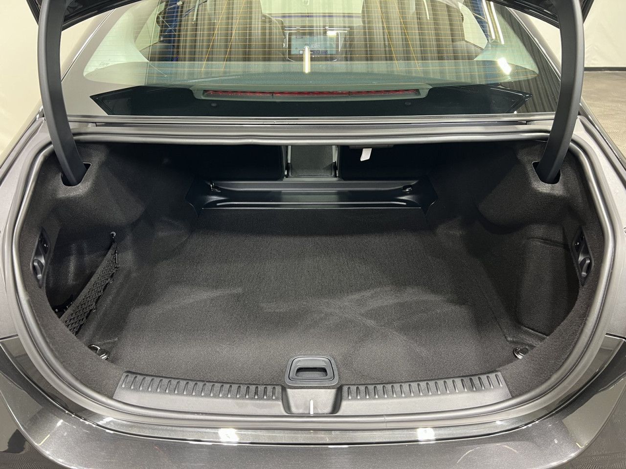 Mercedes-Benz E-Klasse – Bild 9