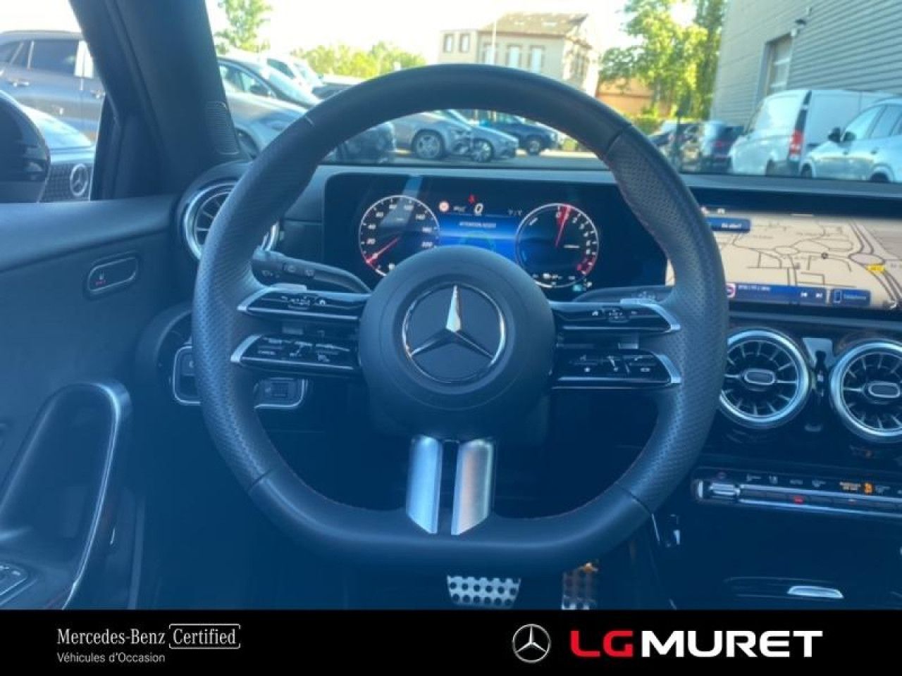 Photo du v&eacute;hicule 14 / 18