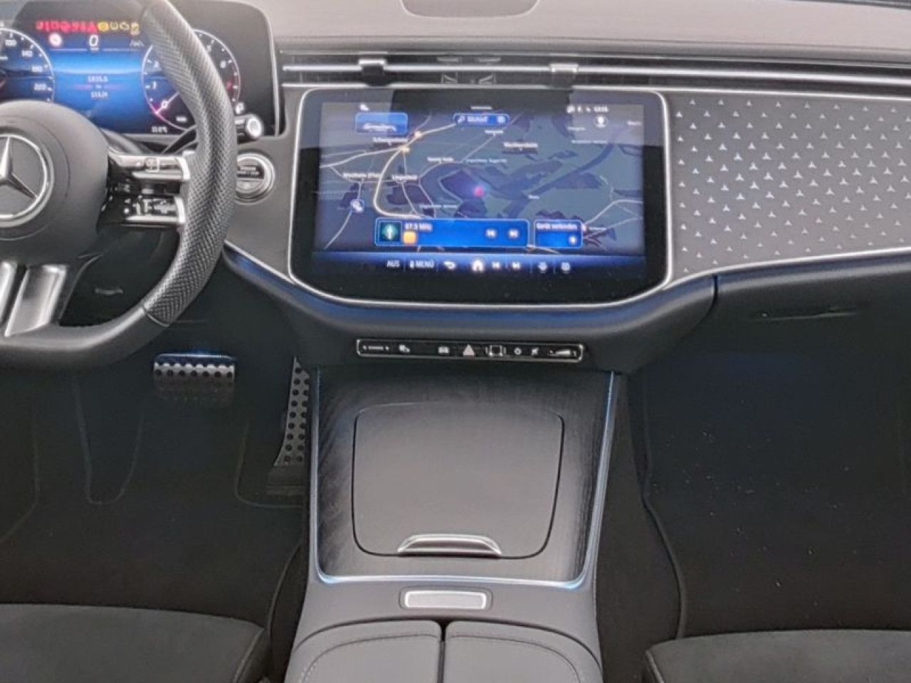 Mercedes-Benz E-Klasse – Bild 8