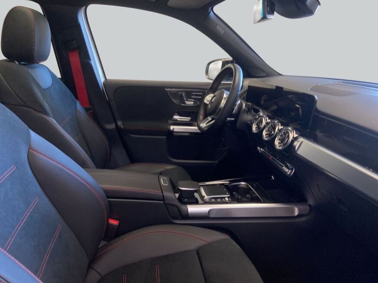 Mercedes-Benz GLB – Bild 12