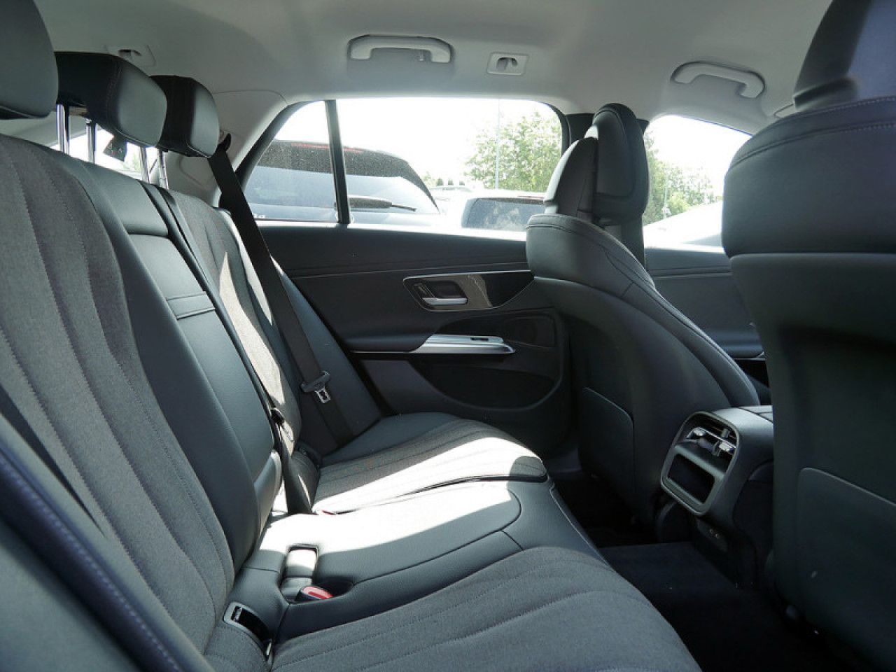Mercedes-Benz E-Klasse – Bild 7