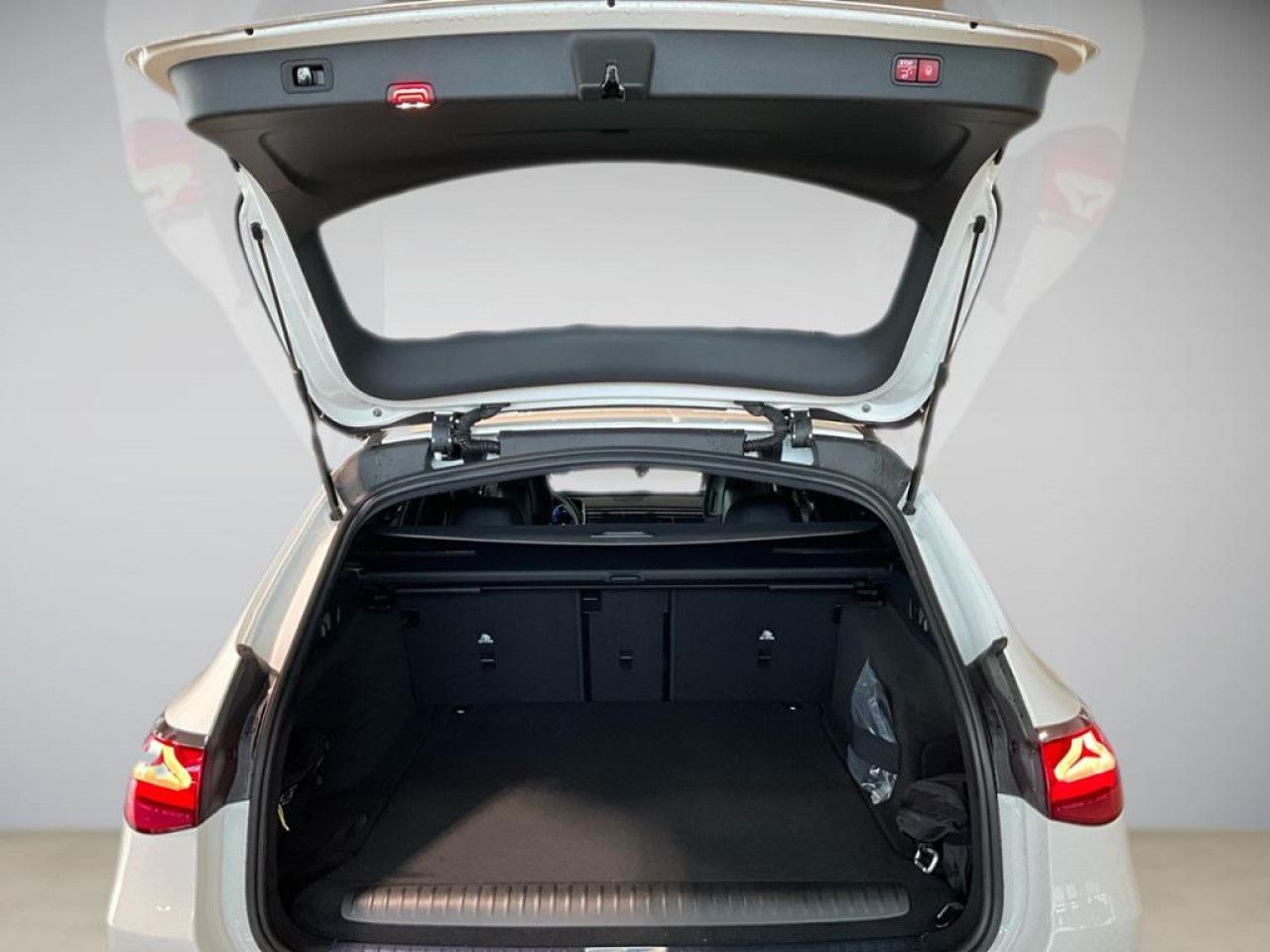 Mercedes-Benz E-Klasse – Bild 14
