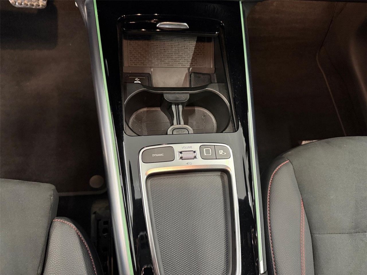 Fahrzeugbild 18 / 25