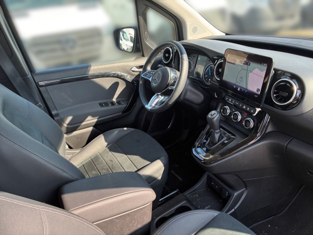 Mercedes-Benz EQT – Bild 9