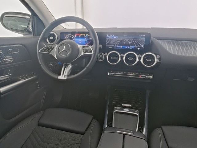 Mercedes-Benz GLA 220