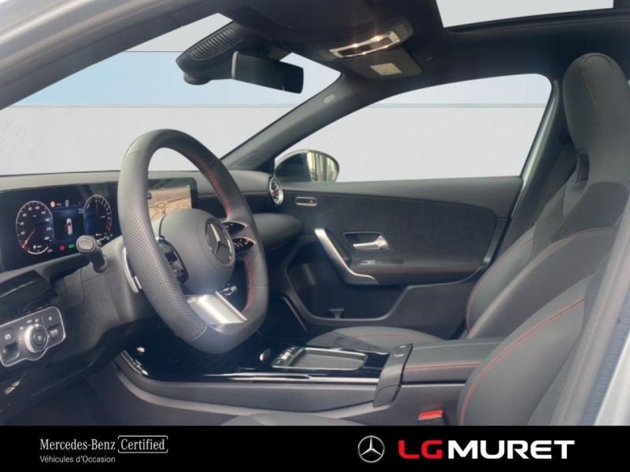 Photo du v&eacute;hicule 10 / 18