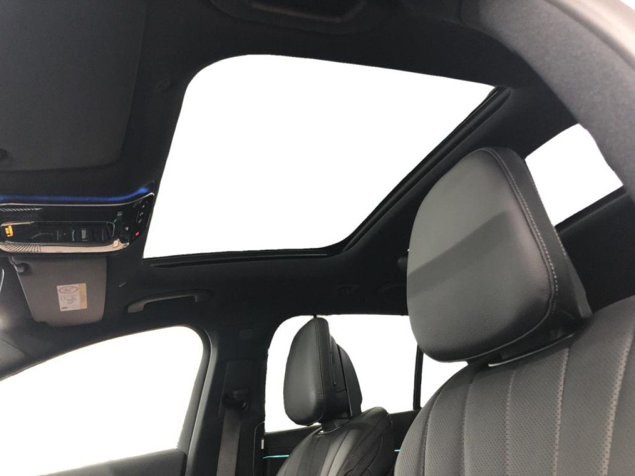 Mercedes-Benz E-Klasse – Bild 13