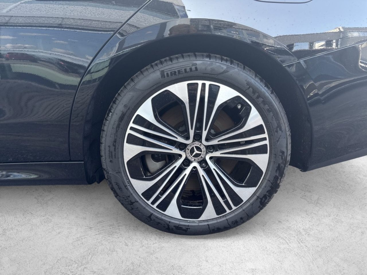 Mercedes-Benz E-Klasse – Bild 4