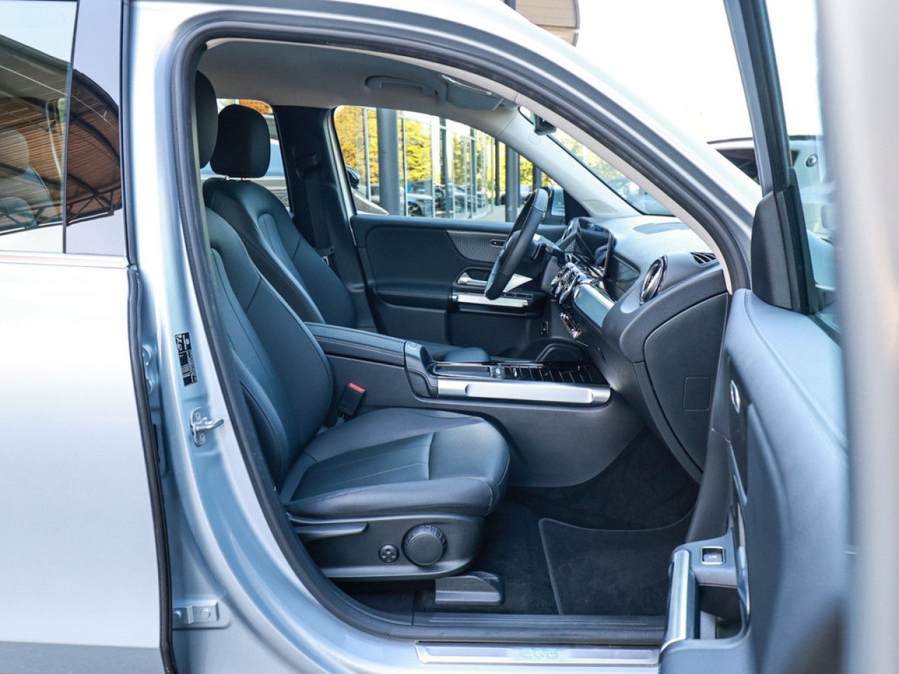 Mercedes-Benz EQB – Bild 2