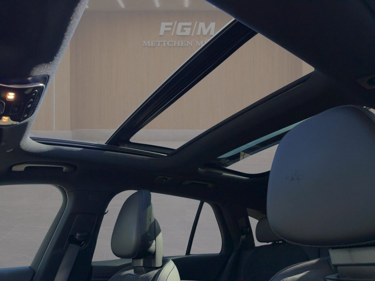 Mercedes-Benz E-Klasse – Bild 17