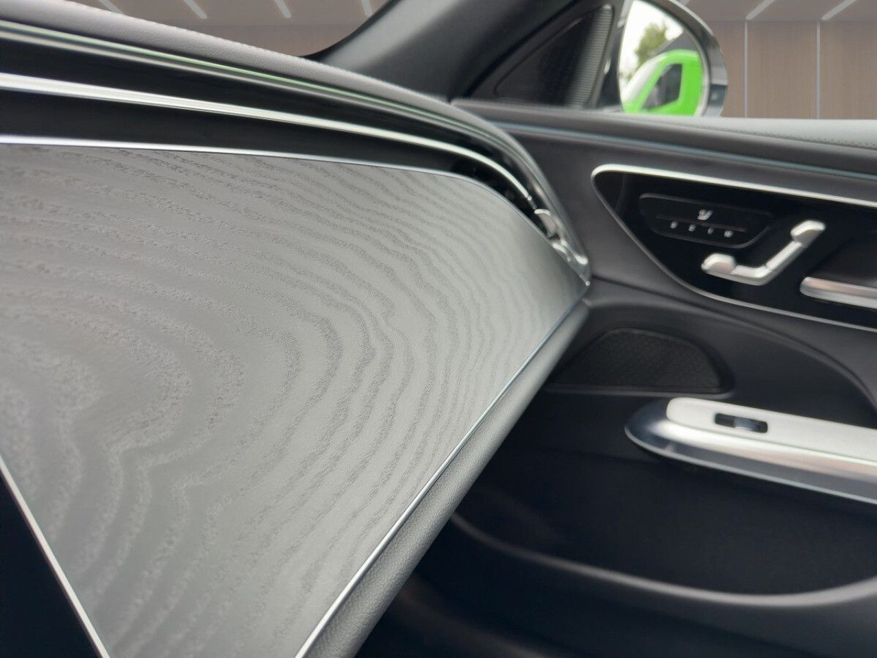 Mercedes-Benz E-Klasse – Bild 17