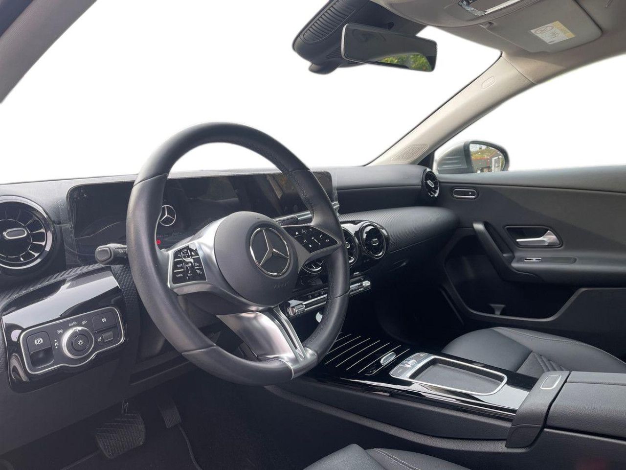 Imagem do veículo 10 / 20