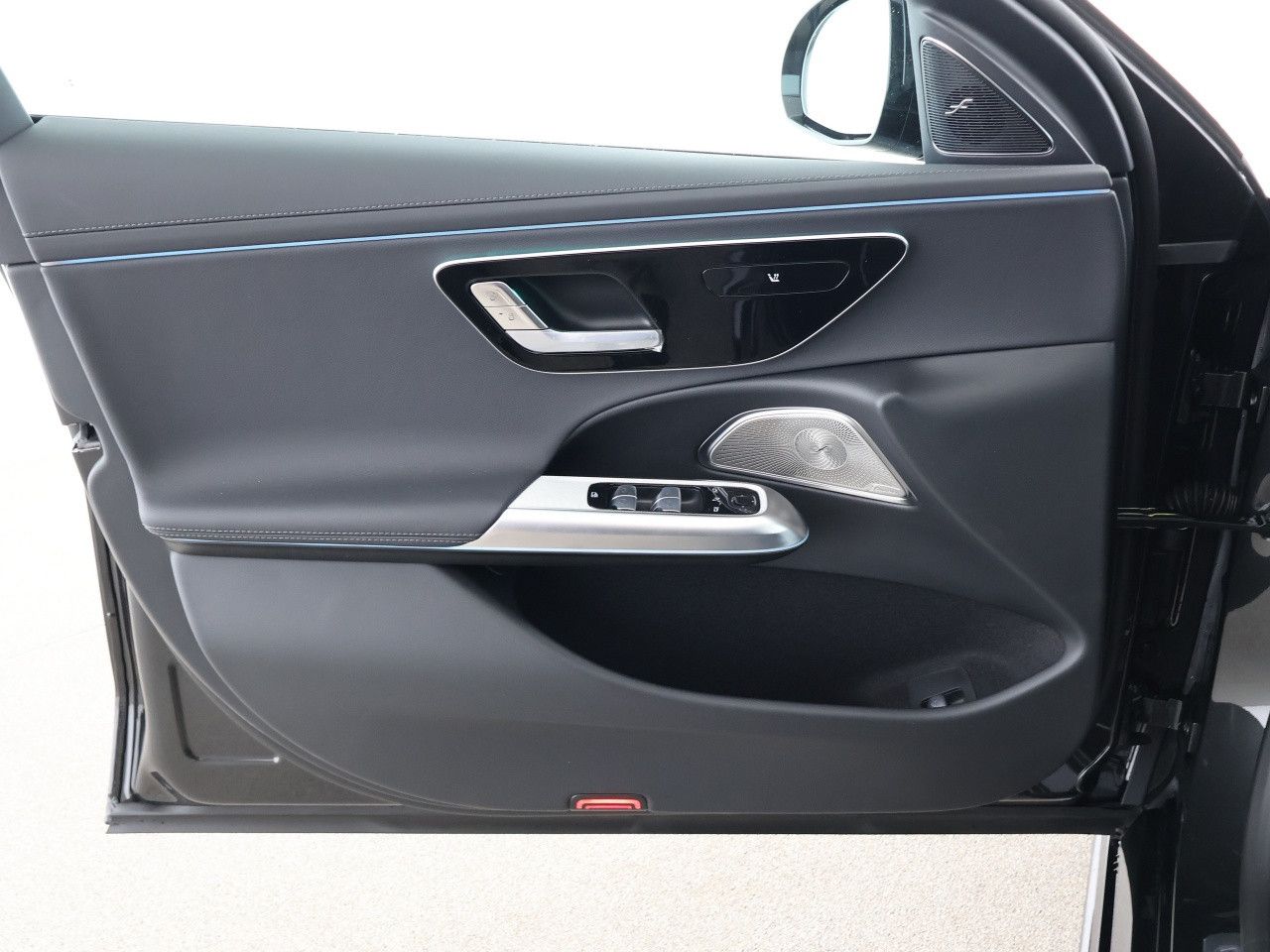 Mercedes-Benz E-Klasse – Bild 12