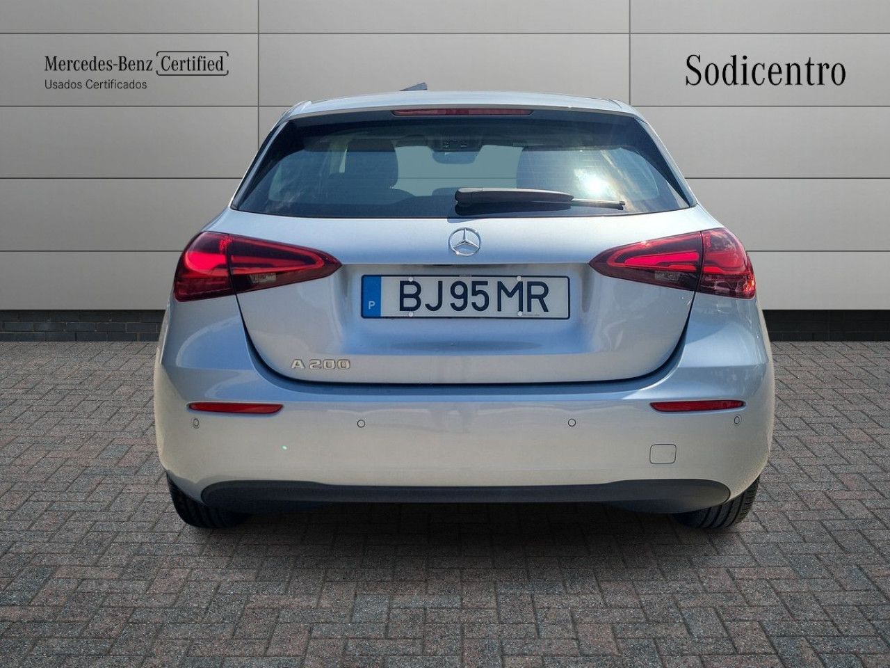 Imagem do ve&iacute;culo 8 / 20