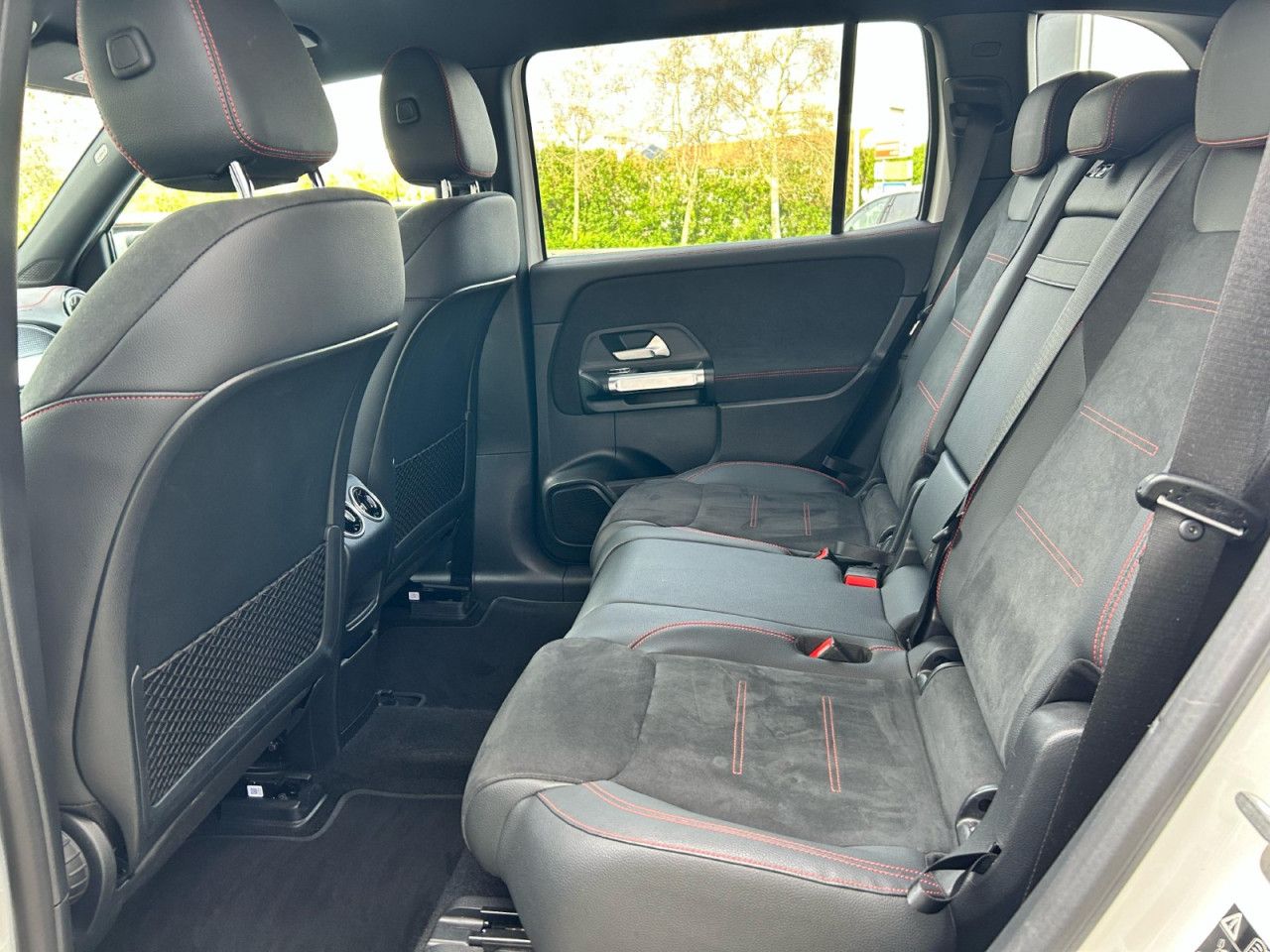 Imagem do ve&iacute;culo 5 / 10