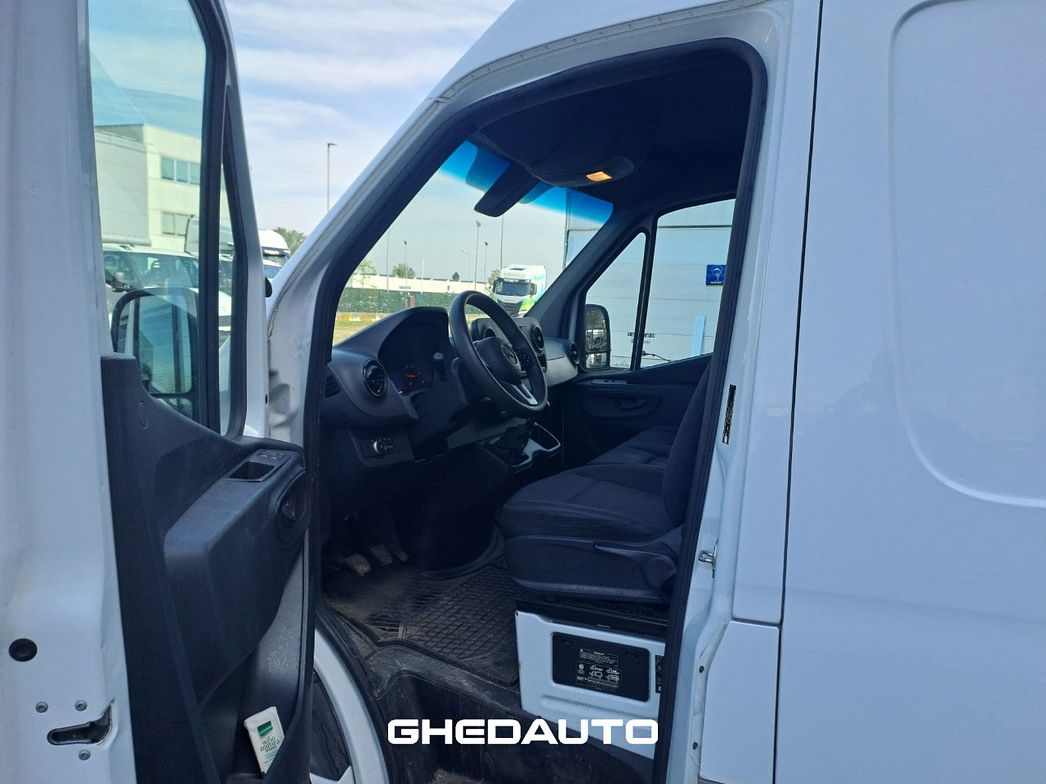 Mercedes-Benz | MERCEDES -BENZ SPRINTER