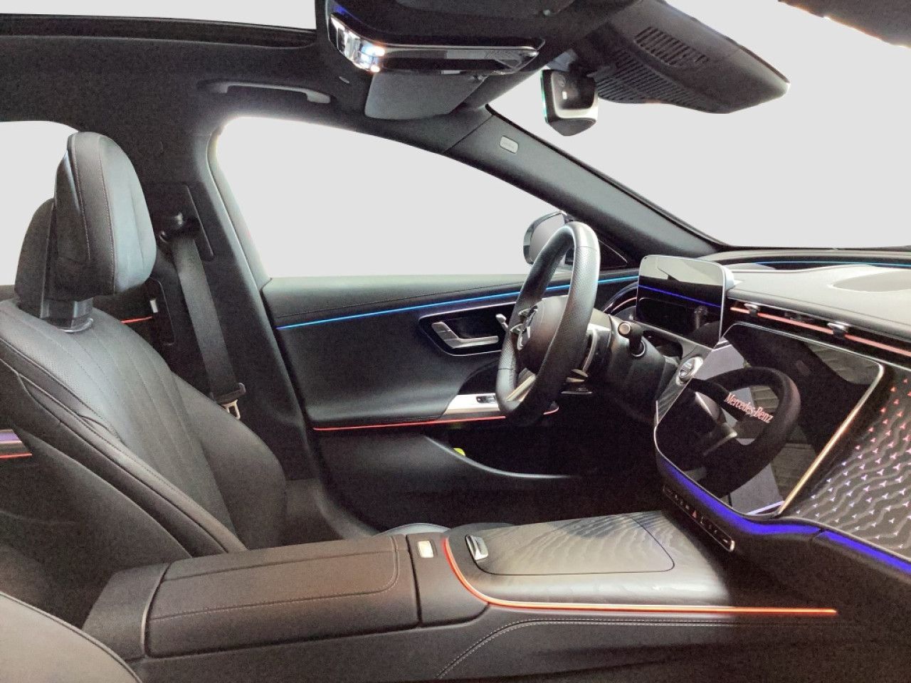 Mercedes-Benz E-Klasse – Bild 22
